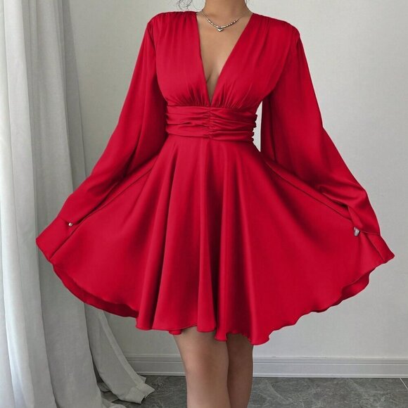 Red Elegant Women's V-Neck Long Bell Sleeves Ruched Waist Satin Party Dress - Picture 2 of 6